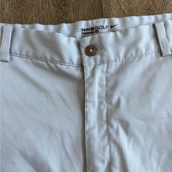 Nike Golf Shorts. Grey, men’s size 38. Excellent, like new, condition! - Picture 3 of 7